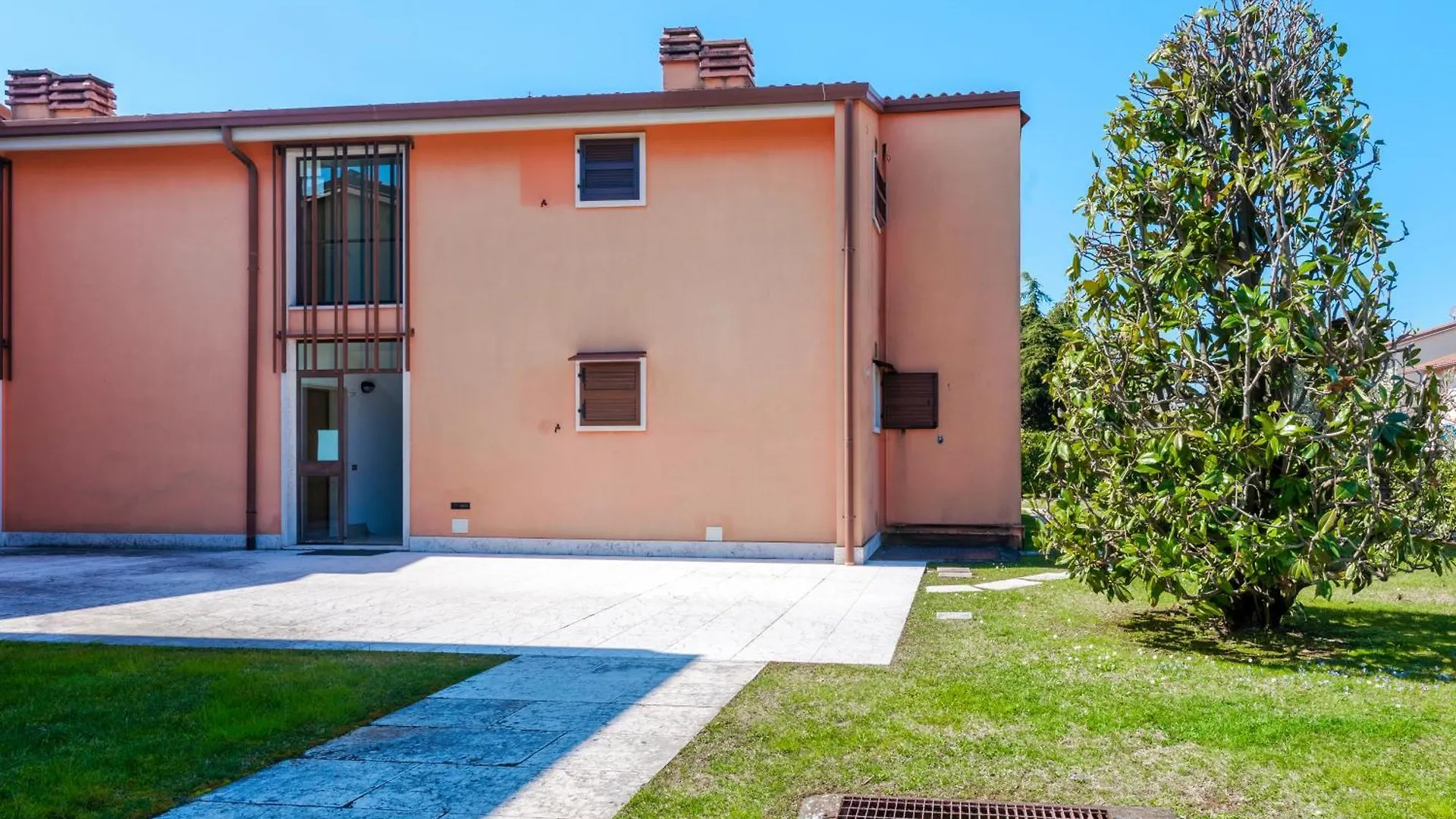Apartments Blitz - Regarda Travel Lazise Italy