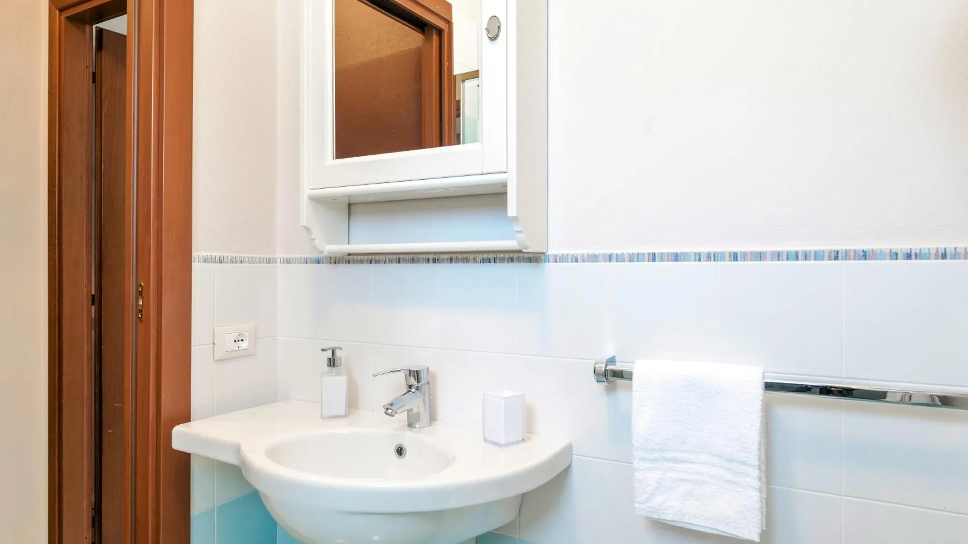 Apartments Blitz - Regarda Travel Lazise